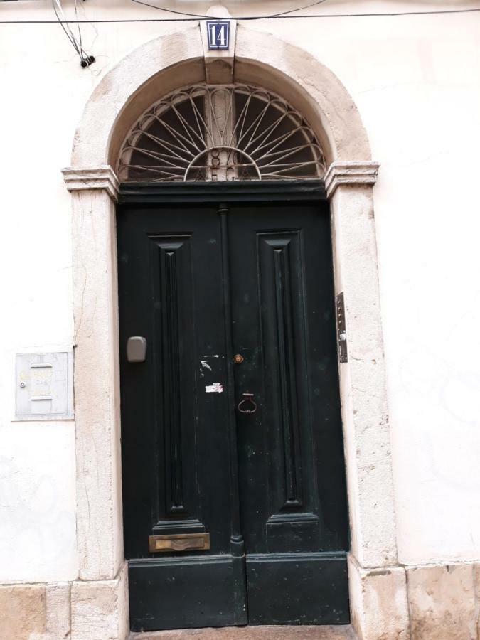 Charming Flat Apartment Lissabon